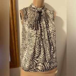🐛PTP 19” SILK - Gorgeous sleeveless blouse neck bow tie snake snakeskin…